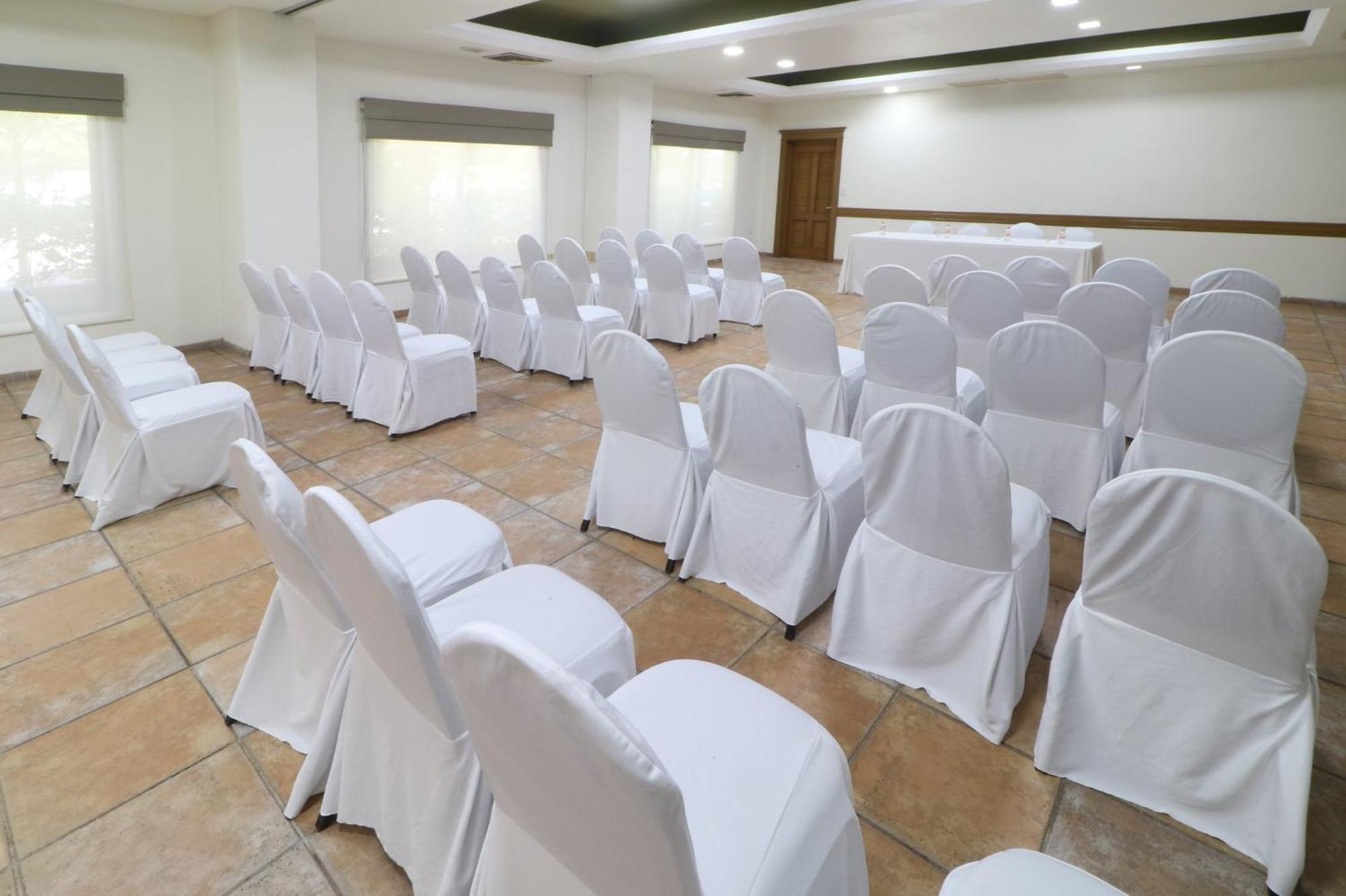 Holiday Inn Ciudad Del Carmen By Ihg Exteriör bild